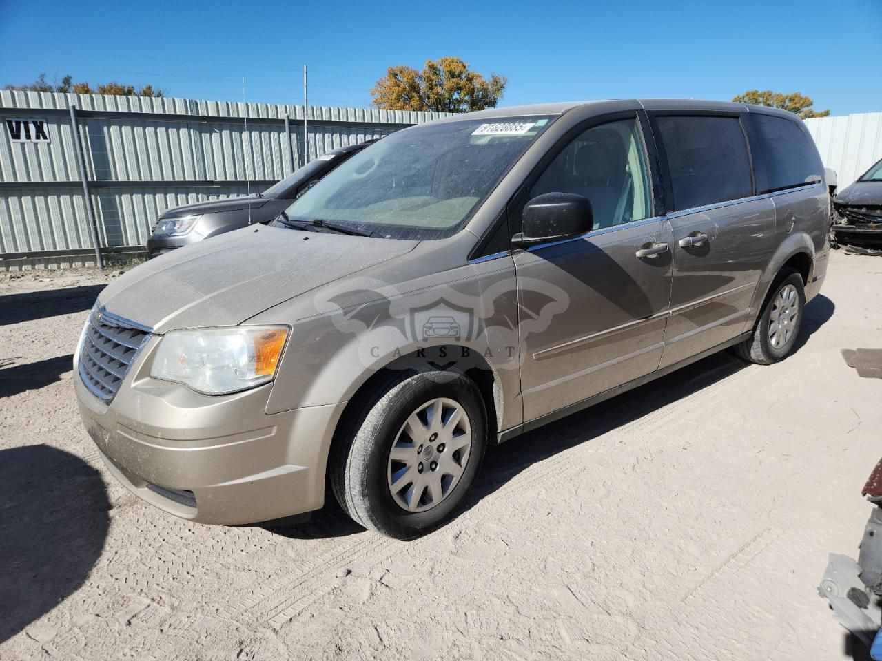 Chrysler Town & Country LX 3.3L 6 2009