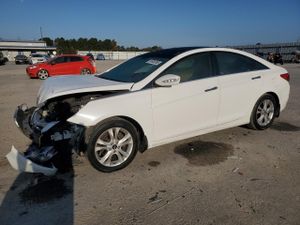 Hyundai Sonata SE 2.4L 4 2013