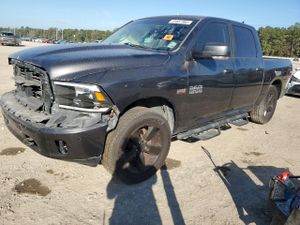 RAM 1500 SLT 5.7L 8 2015
