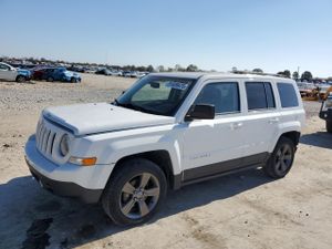 Jeep Patriot LATITUDE 2.0L 4 2015