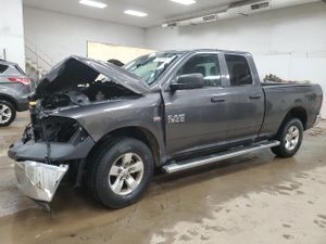 RAM 1500 ST 5.7L 8 2015