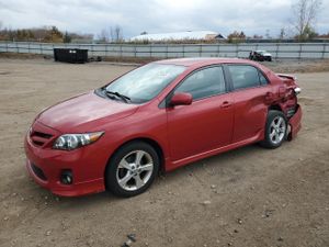 Toyota Corolla BASE 1.8L 4 2013