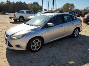 Ford Focus SE 2.0L 4 2014