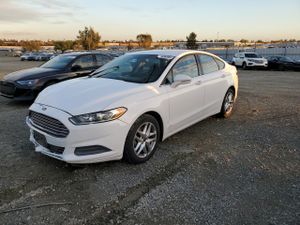 Ford Fusion SE 1.6L 4 2013