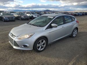 Ford Focus SE 2.0L 4 2013
