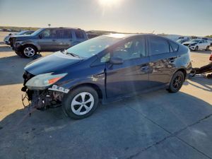Toyota Prius 1.8L 4 2013