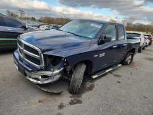 RAM 1500 SLT 5.7L 8 2014