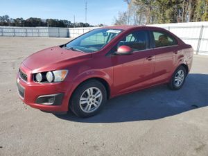 Chevrolet Aveo (Sonic) LT 1.8L 4 2015