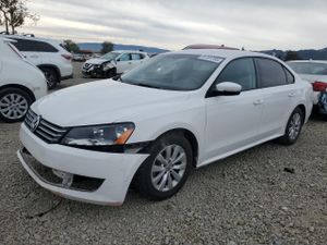 Volkswagen Passat S 2.5L 5 2013