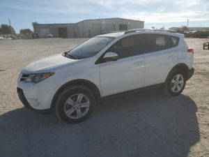 Toyota Rav4 XLE 2.5L 4 2014