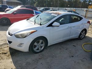 Hyundai Elantra GLS 1.8L 4 2013