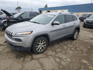 Jeep Cherokee LATITUDE 2.4L 4 2015