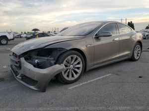 Tesla Model S 70D 2015