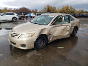 Toyota Camry BASE 2.5L 4 2010