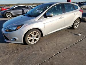 Ford Focus TITANIUM 2.0L 4 2012