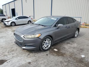 Ford Fusion SE 2.5L 4 2013