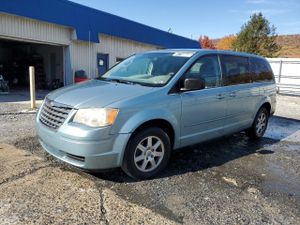 Chrysler Town & Country LX 3.8L 6 2010