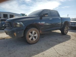 RAM 1500 SLT 5.7L 8 2015