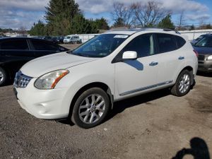 Nissan Rogue S 2.5L 4 2012