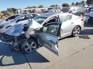 Acura ILX 20 2.0L 4 2014