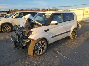 Kia Soul + 2.0L 4 2013