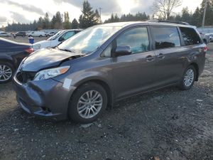 Toyota Sienna XLE 3.5L 6 2012