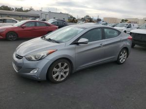 Hyundai Elantra GLS 1.8L 4 2013