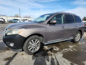 Nissan Pathfinder S 3.5L 6 2013