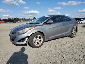 Hyundai Elantra GS 1.8L 4 2013