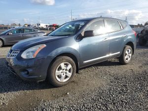 Nissan Rogue S 2.5L 4 2013