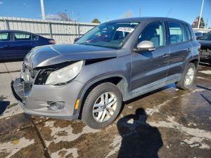 Volkswagen Tiguan S 2.0L 4 2011