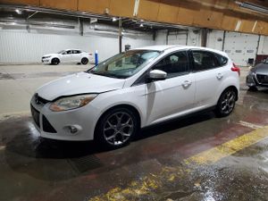 Ford Focus SE 2.0L 4 2014