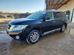 Nissan Pathfinder S 3.5L 6 2013
