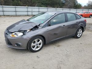 Ford Focus SE 2.0L 4 2013