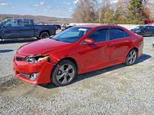 Toyota Camry SE 3.5L 6 2012