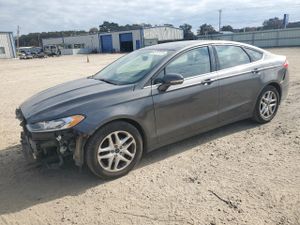 Ford Fusion SE 2.5L 4 2015