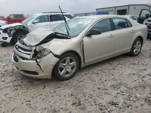 Chevrolet Malibu LS 2.4L 4 2010