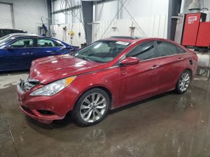 Hyundai Sonata SE 2.4L 4 2013