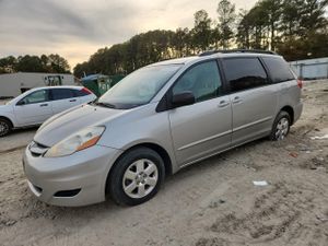 Toyota Sienna CE 3.5L 6 2007