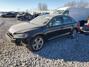 Volkswagen Passat SEL 2.0L 4 2014