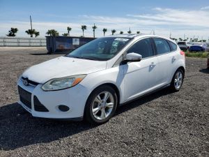 Ford Focus SE 2.0L 4 2013