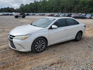 Toyota Camry LE 2.5L 4 2015