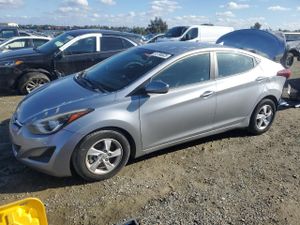 Hyundai Elantra SE 1.8L 4 2015