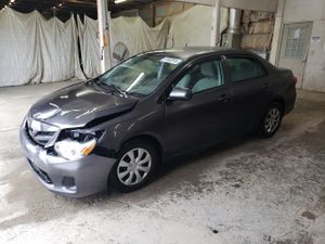 Toyota Corolla BASE 1.8L 4 2013