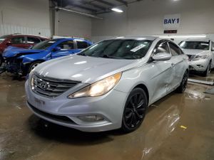 Hyundai Sonata SE 2.4L 4 2011