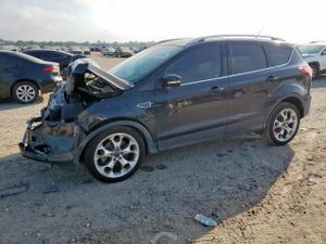Ford Escape TITANIUM 2.0L 4 2015