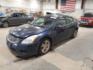 Nissan Altima SR 3.5L 6 2010