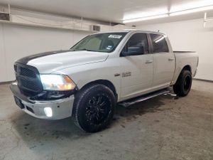 RAM 1500 SLT 5.7L 8 2014