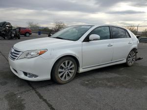 Toyota Avalon BASE 3.5L 6 2011