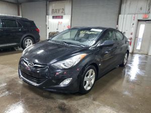 Hyundai Elantra GLS 1.8L 4 2013